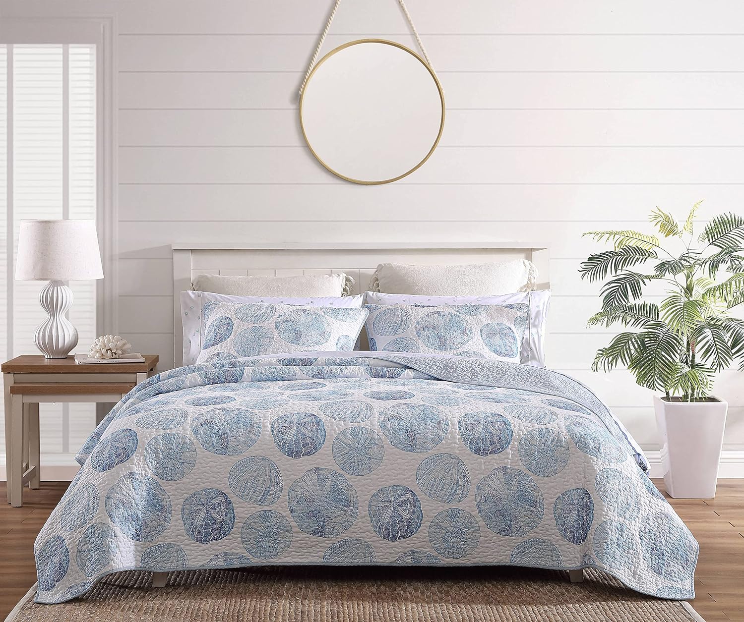 Tommy Bahama Queen Quilt Set with Reversible Design