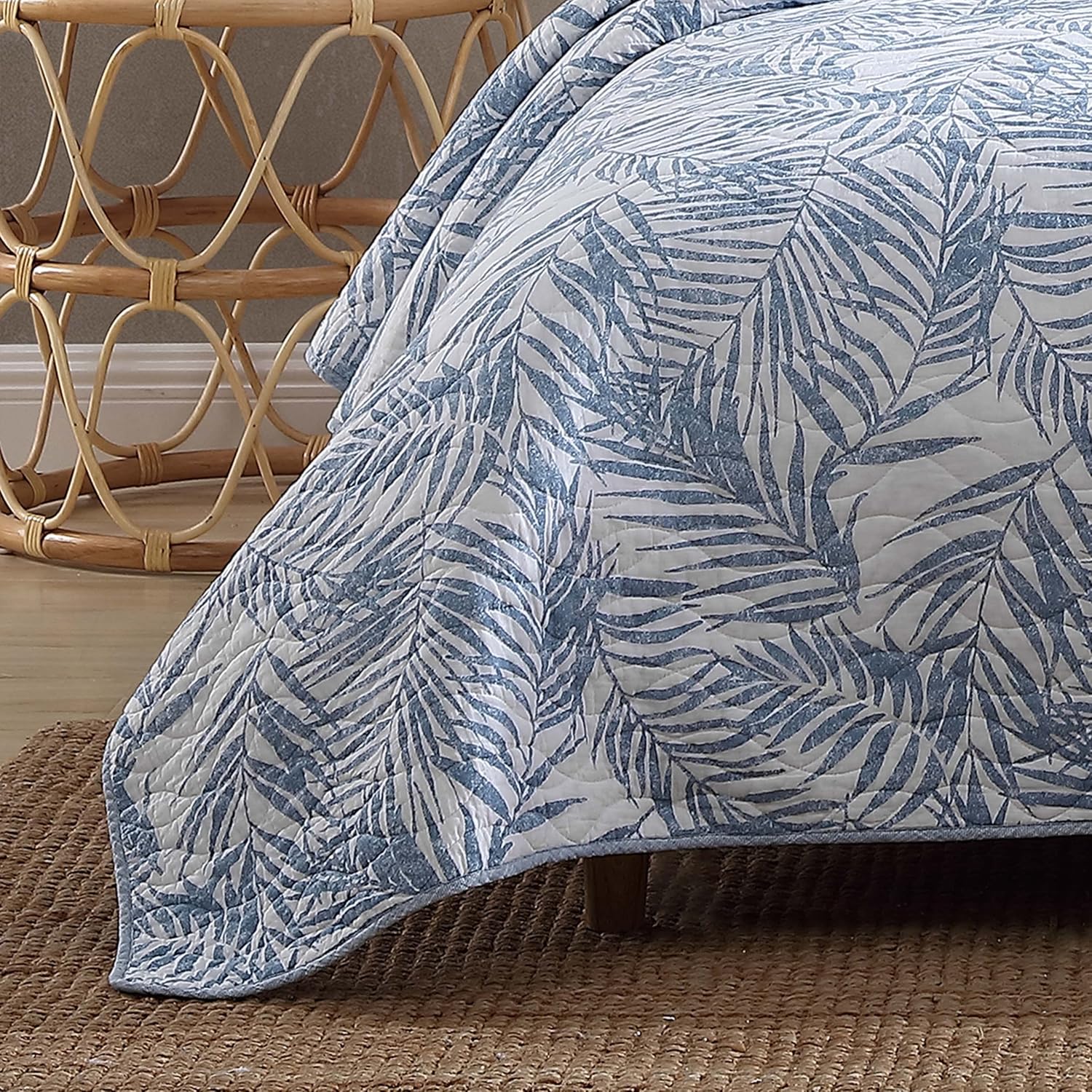Tommy Bahama Twin Quilt Set in Medium Blue