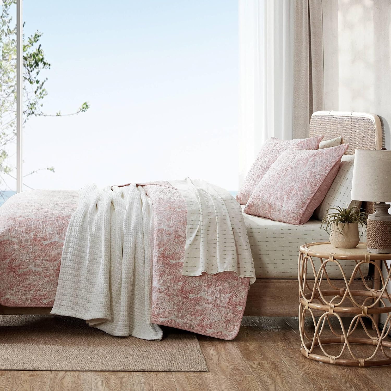 Tommy Bahama Twin Quilt Set with Reversible Design 1
