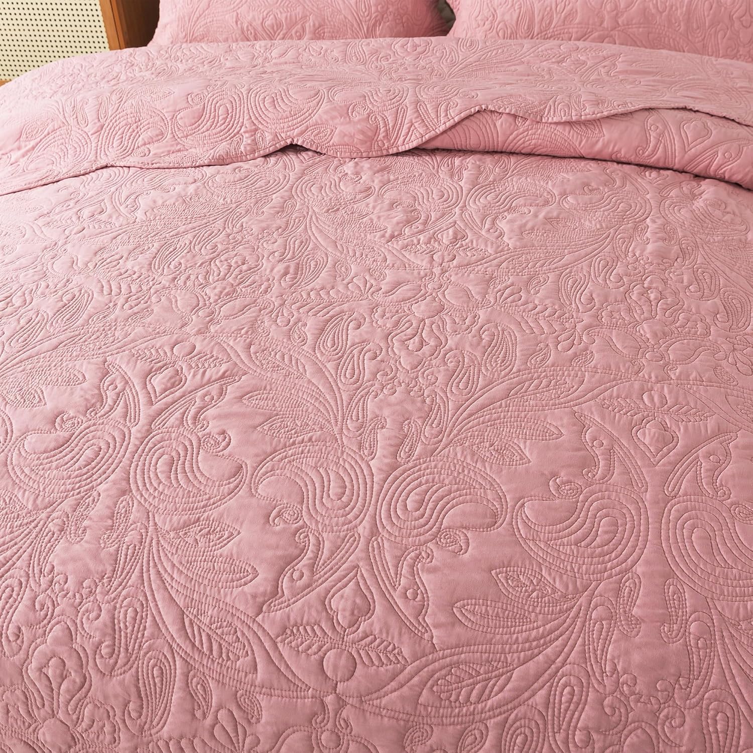 HoneiLife King Quilt Set - 3 Piece Microfiber Bedding Set