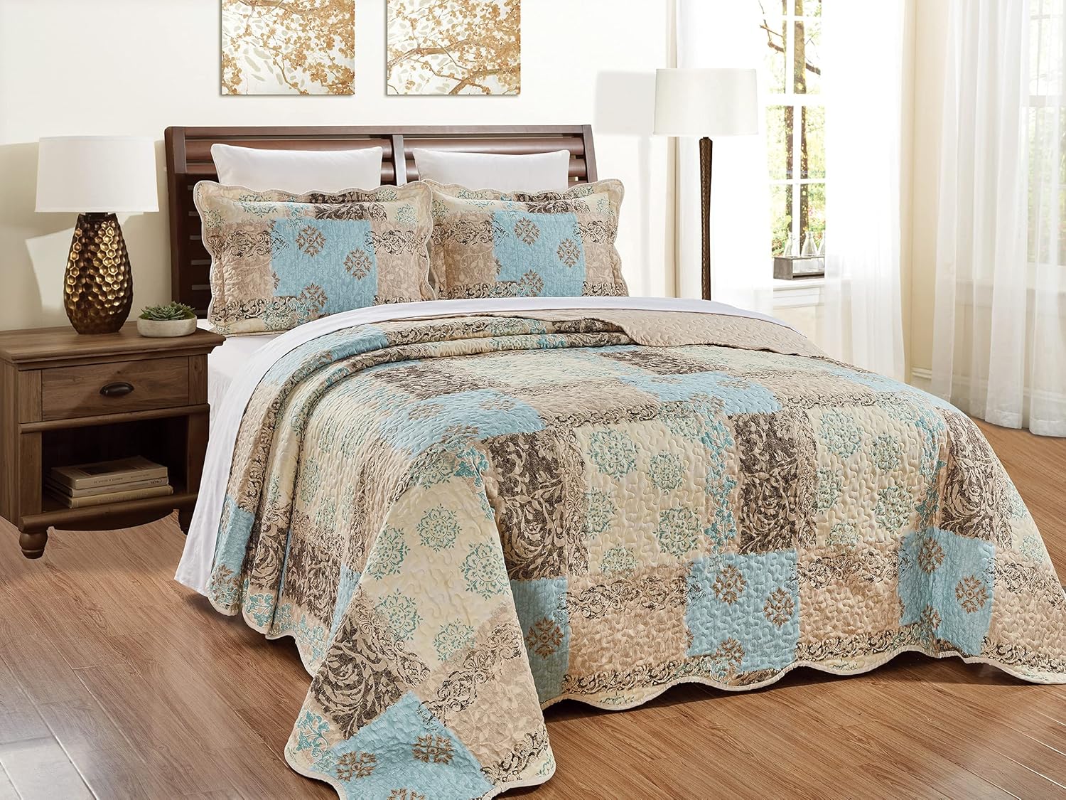 Masterplay Cal King Quilt Set with Pillow Shams