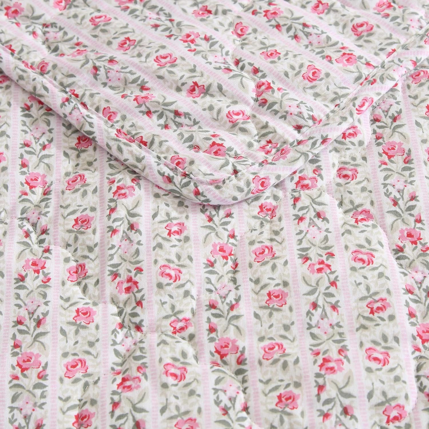 Laura Ashley Full Queen Quilt Set with Matching Shams