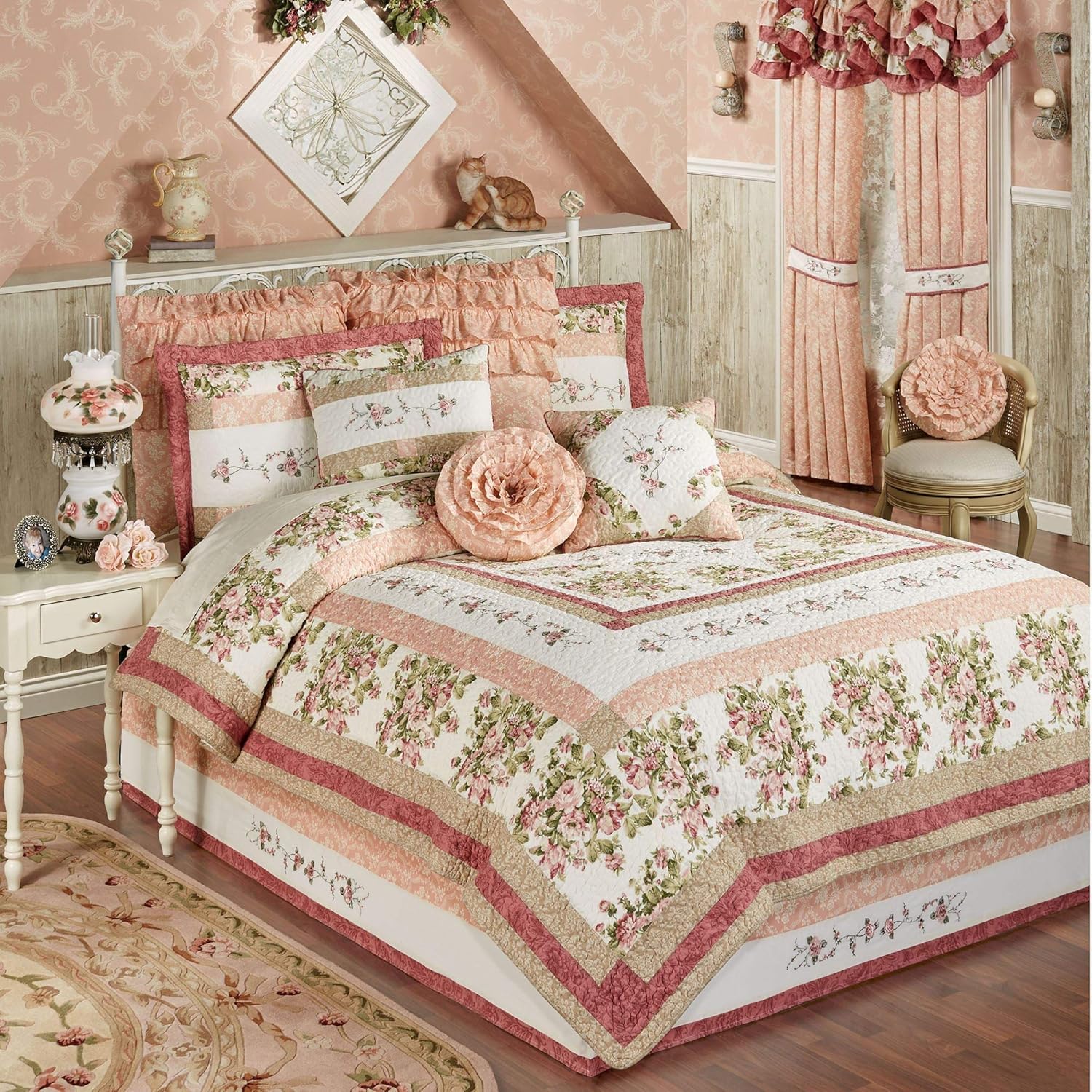 Touch of Class Daydream Floral Quilt Set - Full