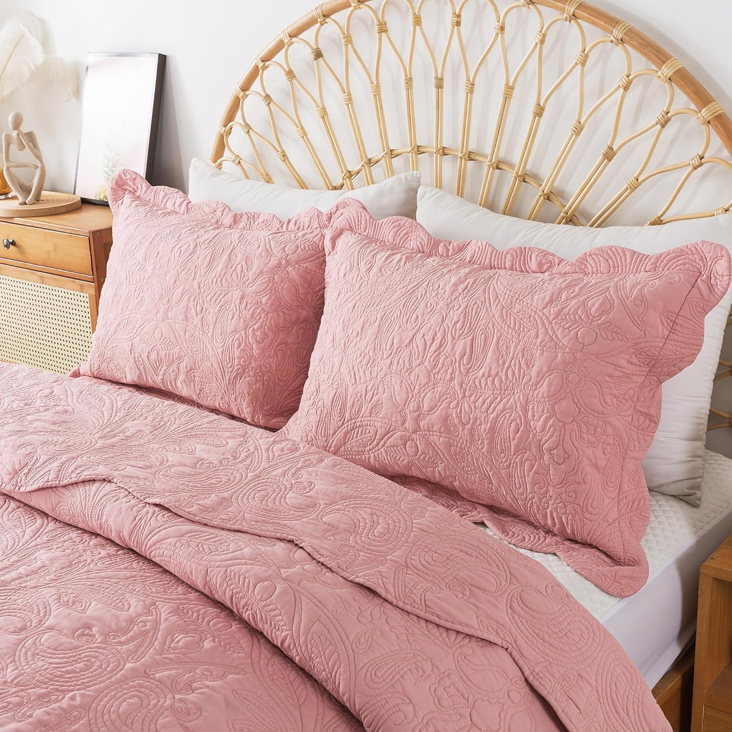 HoneiLife King Quilt Set - 3 Piece Microfiber Bedding Set