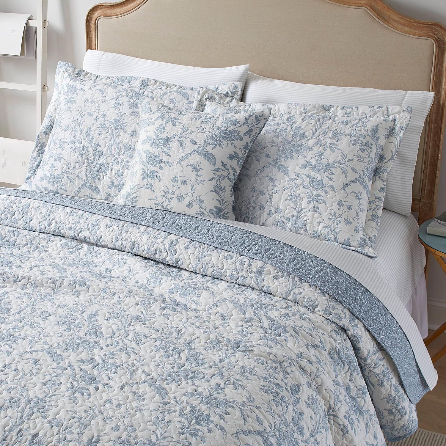 Laura Ashley Twin Quilt Set in Amberley Soft Blue