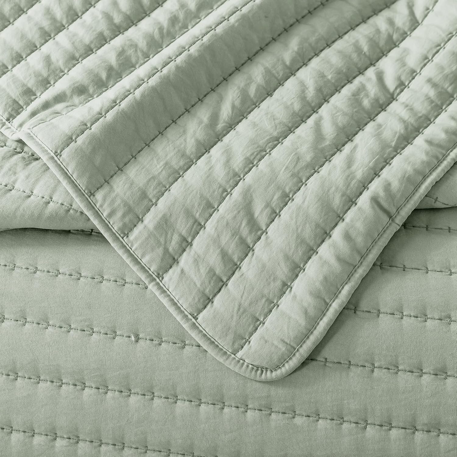 ROARINGWILD Sage Green Twin Quilt Set with Pillow Sham