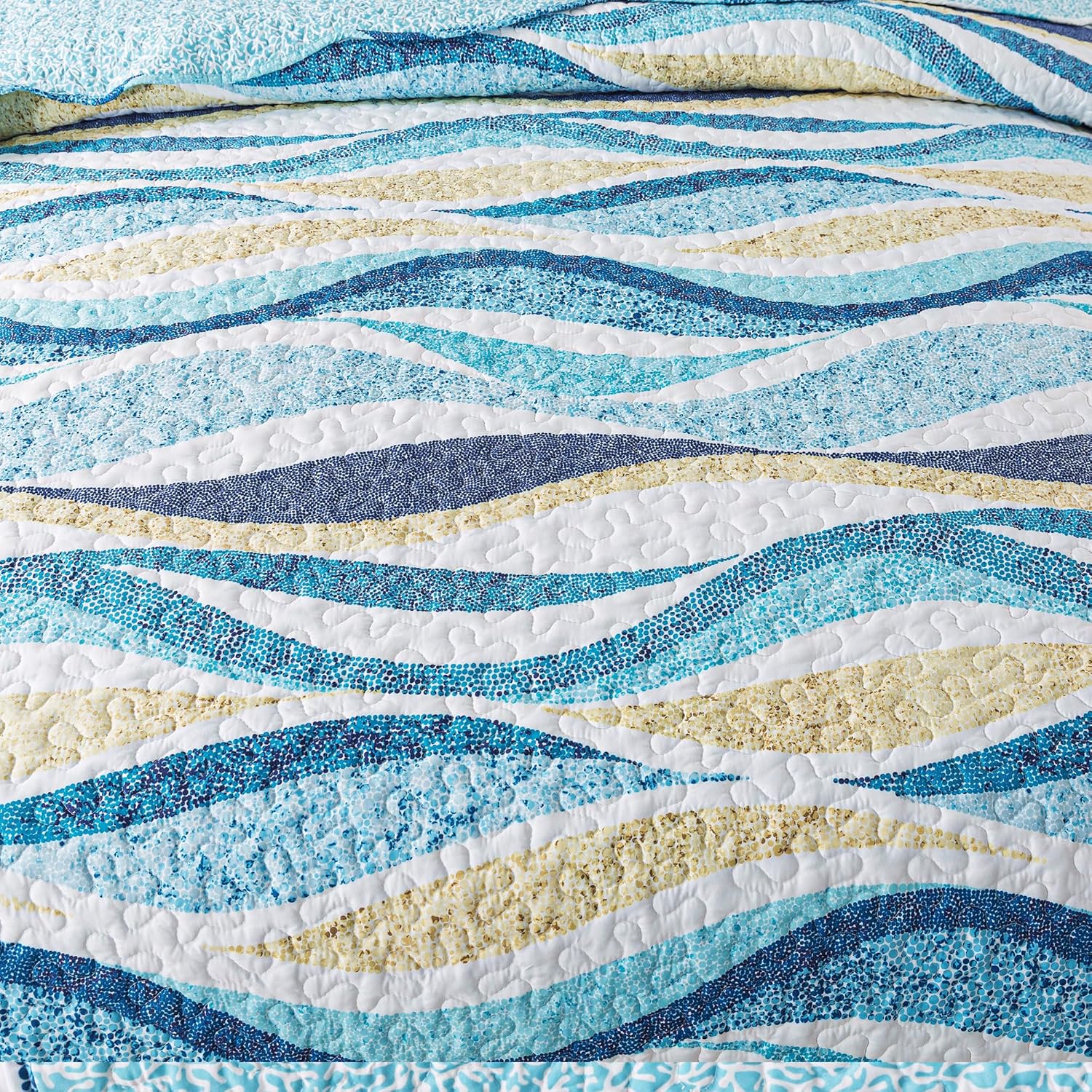 HoneiLife Ocean Quilt Queen Set 3 Piece 1