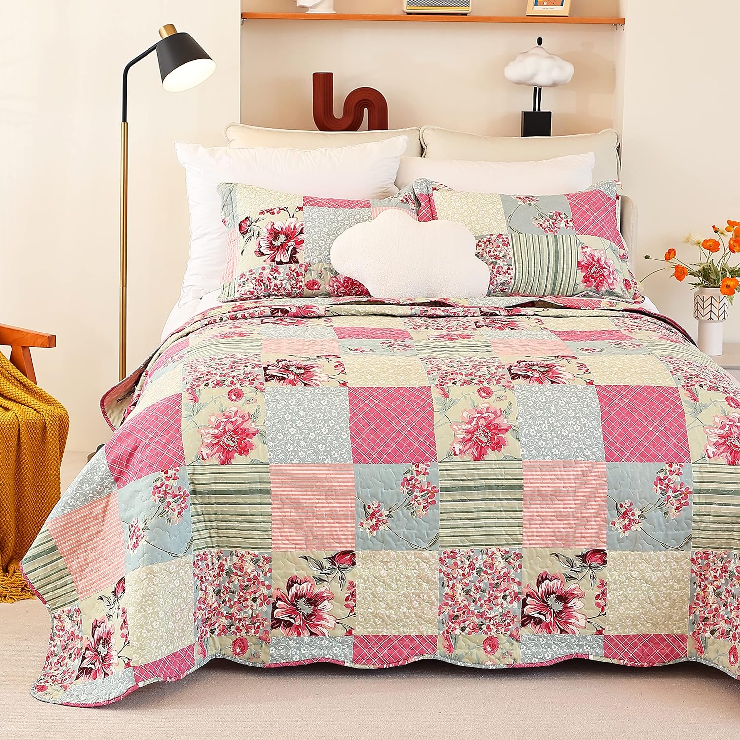 Cmfshape Floral Queen Quilt Set with Pillow Cases
