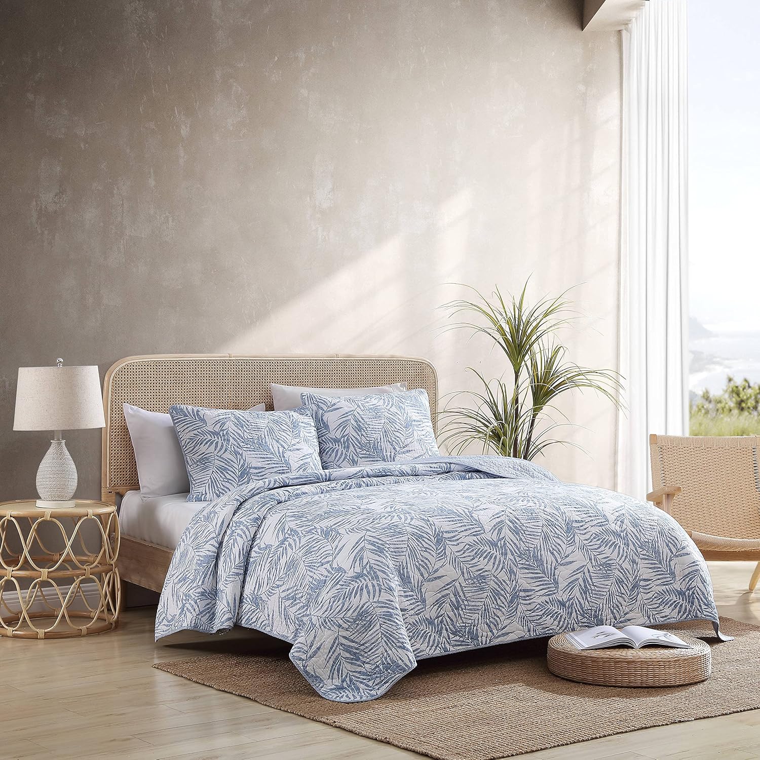 Tommy Bahama Twin Quilt Set in Medium Blue