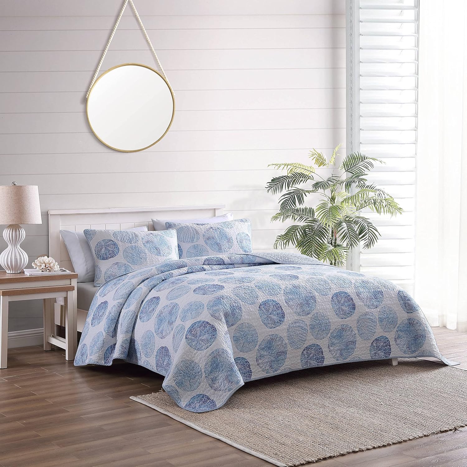 Tommy Bahama Queen Quilt Set with Reversible Design