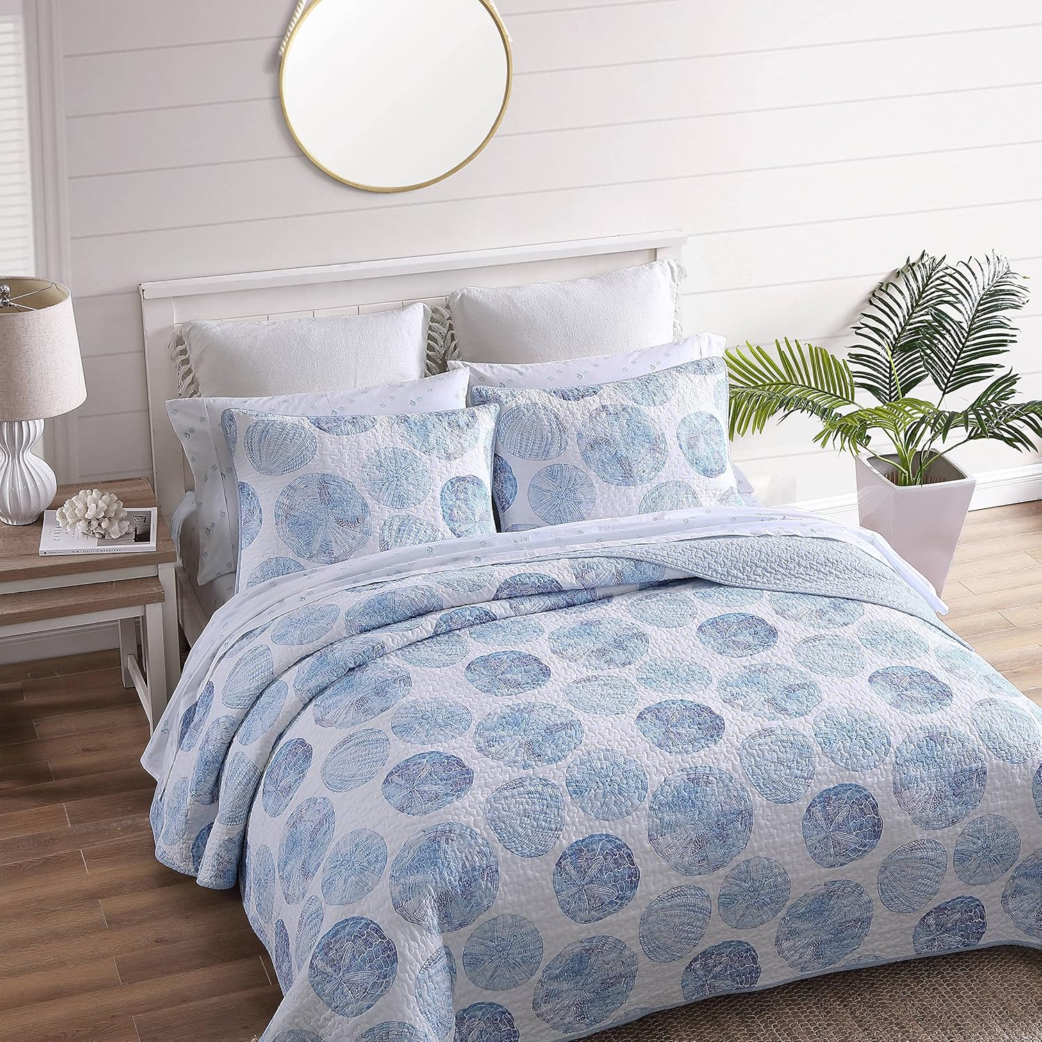 Tommy Bahama Queen Quilt Set with Reversible Design