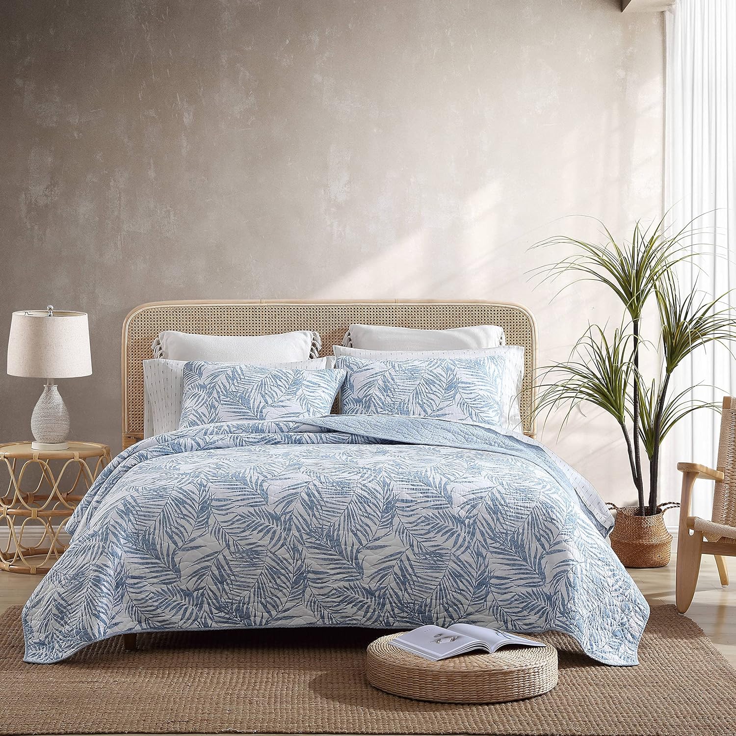 Tommy Bahama Twin Quilt Set in Medium Blue